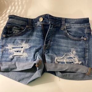American Eagle Super Super Stretch Denim Midi Short, Size 4